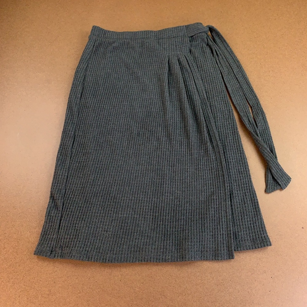 Le Lis Size Medium Dark Grey Ashlynn Textured Wrap Skirt NWT